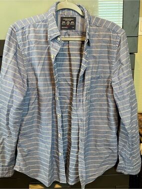American Eagle Outfitters Light Blue and White Striped Button-Down Shirt